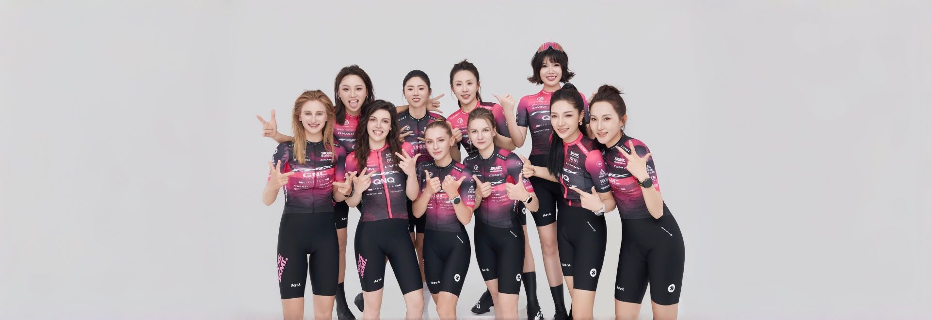 GNC-FNIX女子力量车队